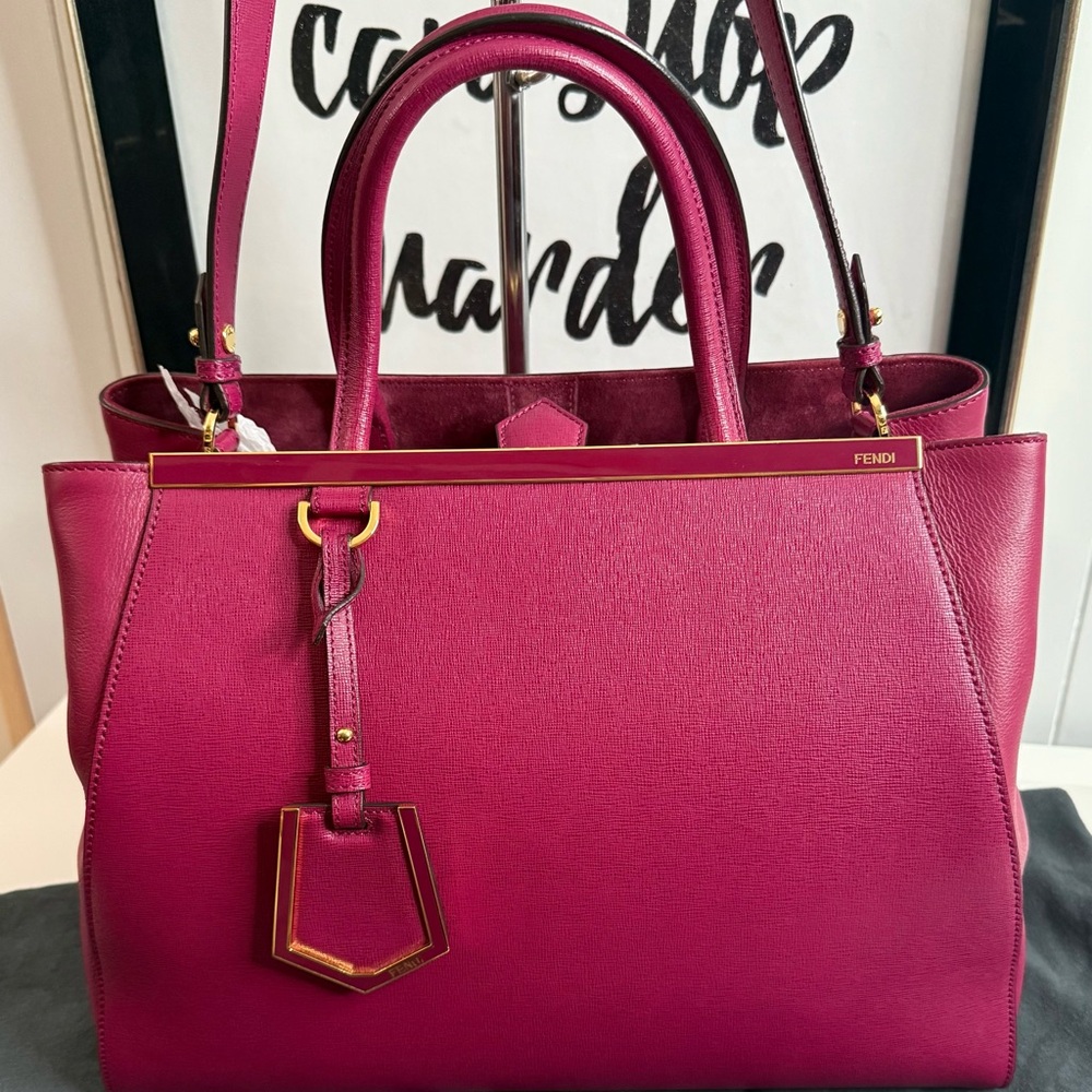 Fendi 2 jours MD
Vitello/Amarena+oro Soft